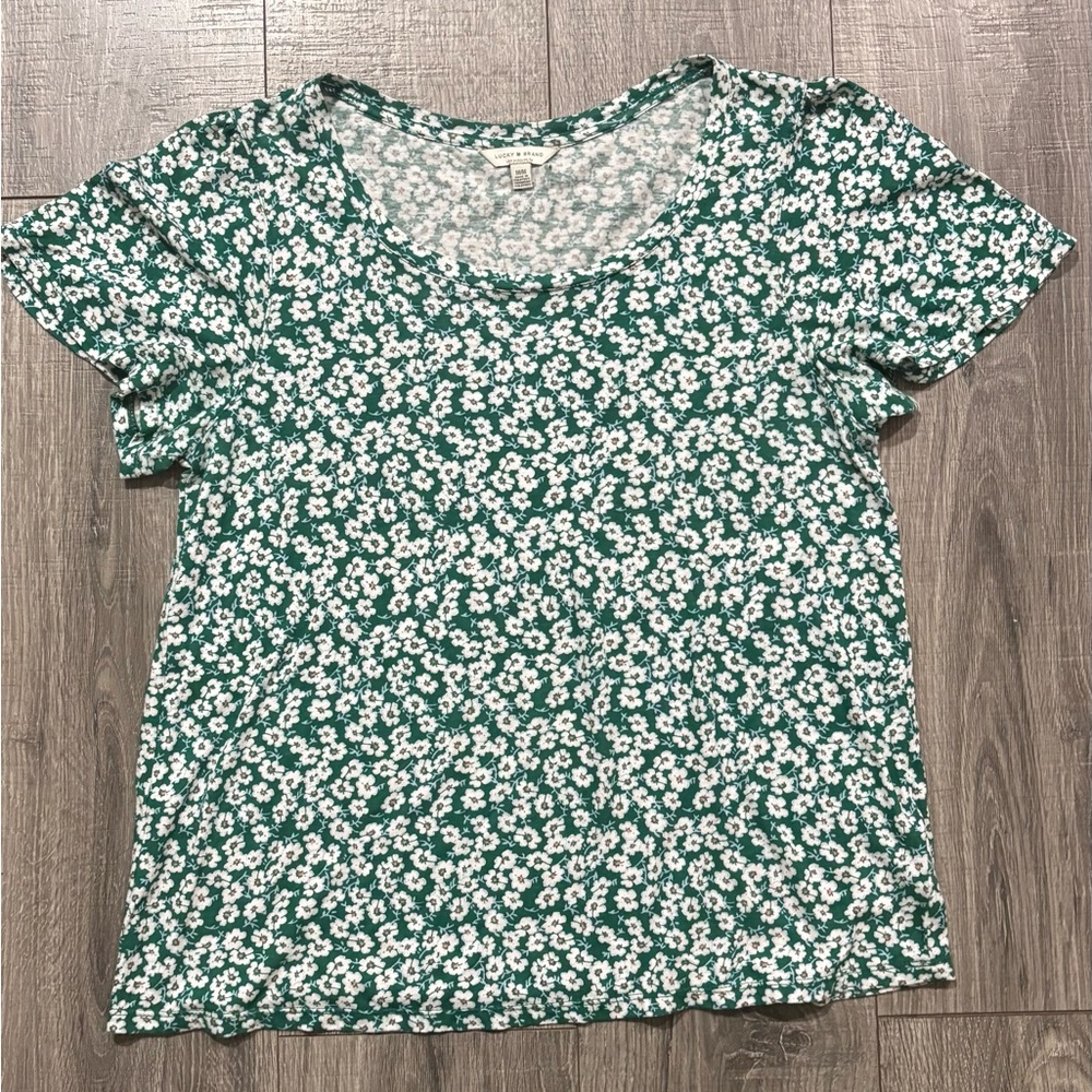 Lucky Brand Green and White Floral Short Sleeve Top
0
(0161)